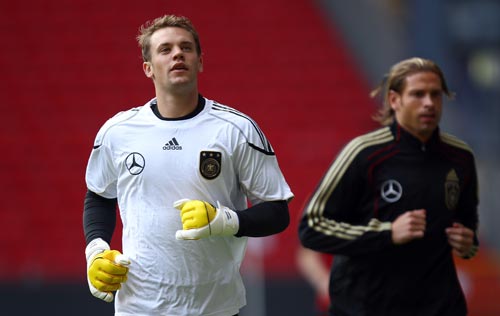 欧文突破防守连续得分