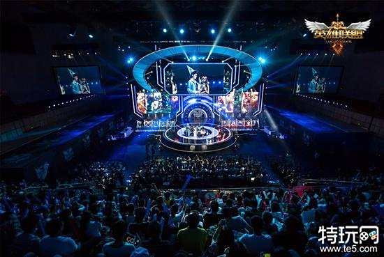 随着比赛进 随着比赛进